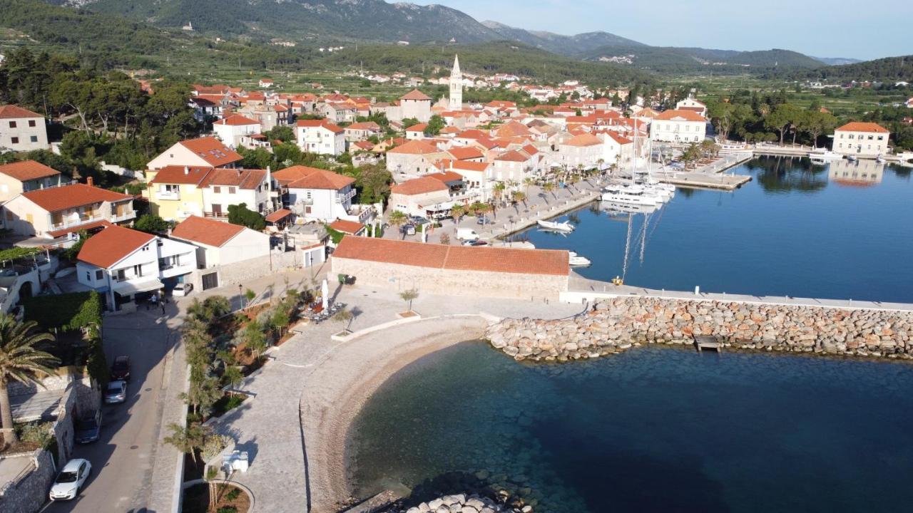 Apartments Peronja Jelsa Seafront Eksteriør billede