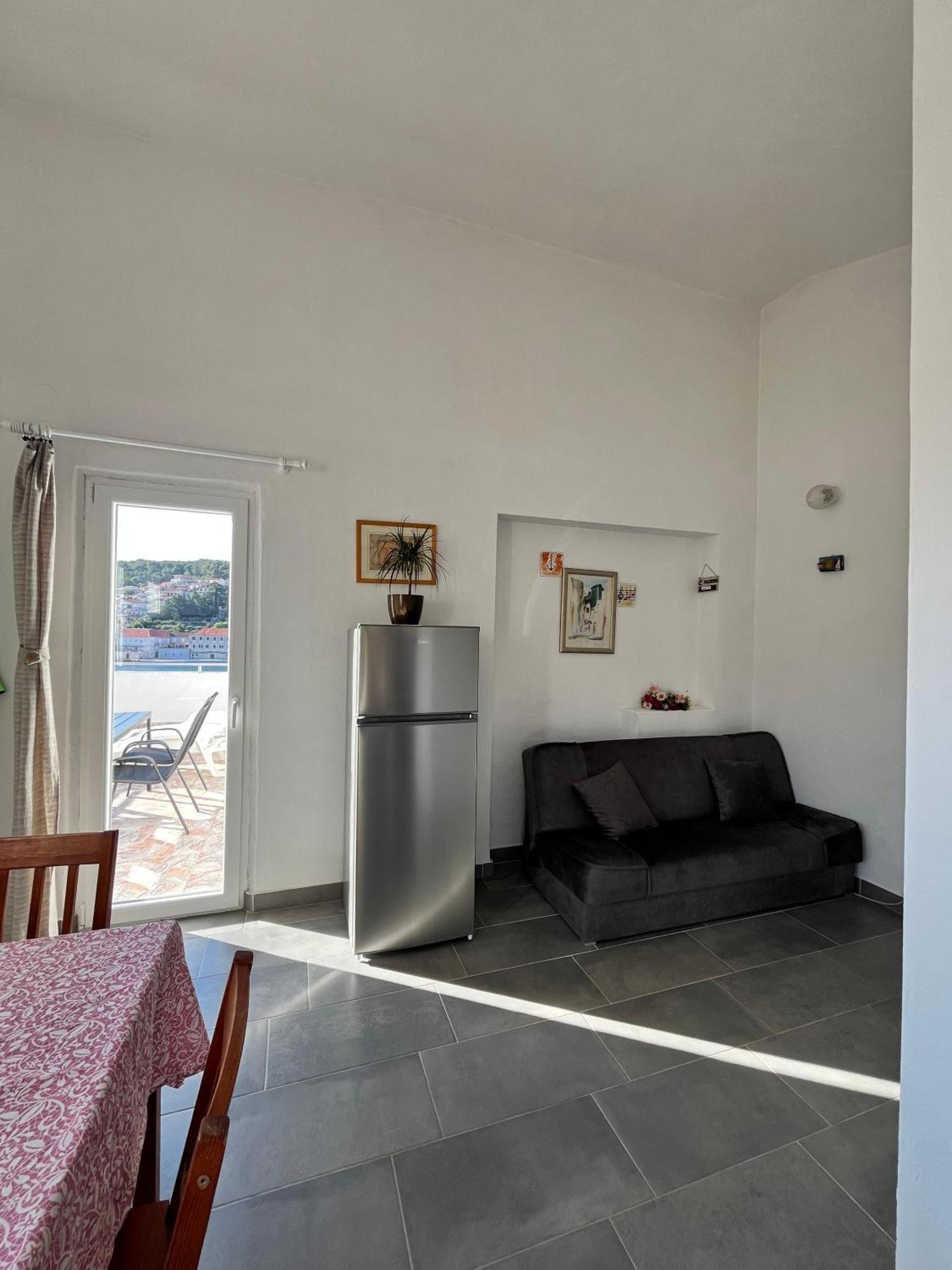 Apartments Peronja Jelsa Seafront Eksteriør billede